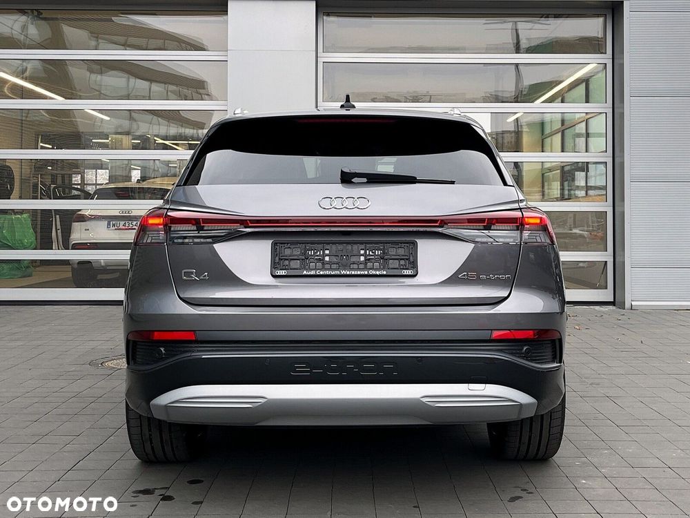 Audi Q4 e-tron - 8