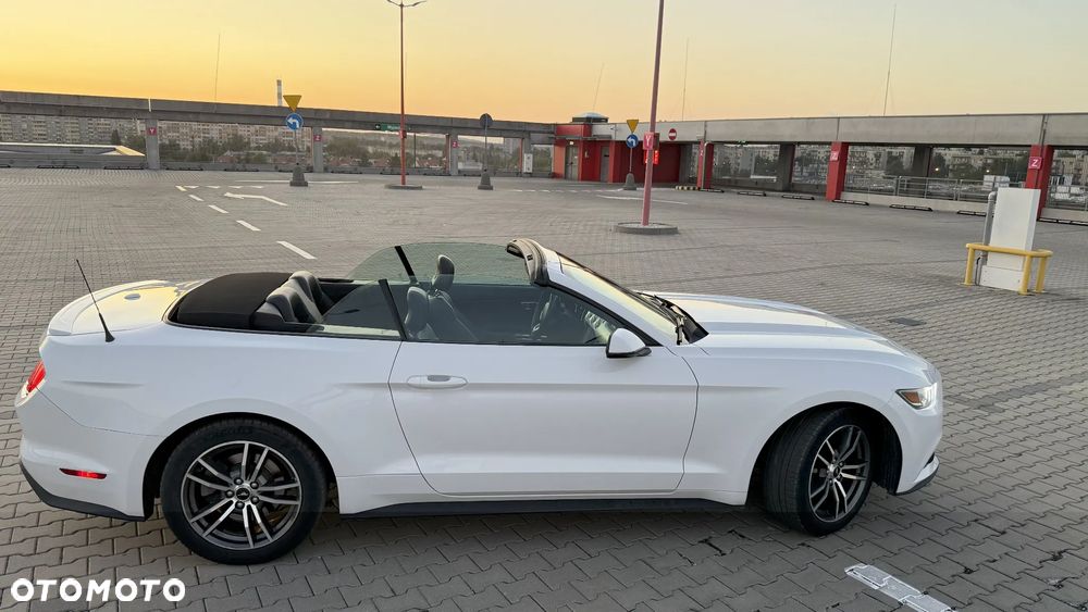 Ford Mustang Cabrio 2.3 Eco Boost - 22