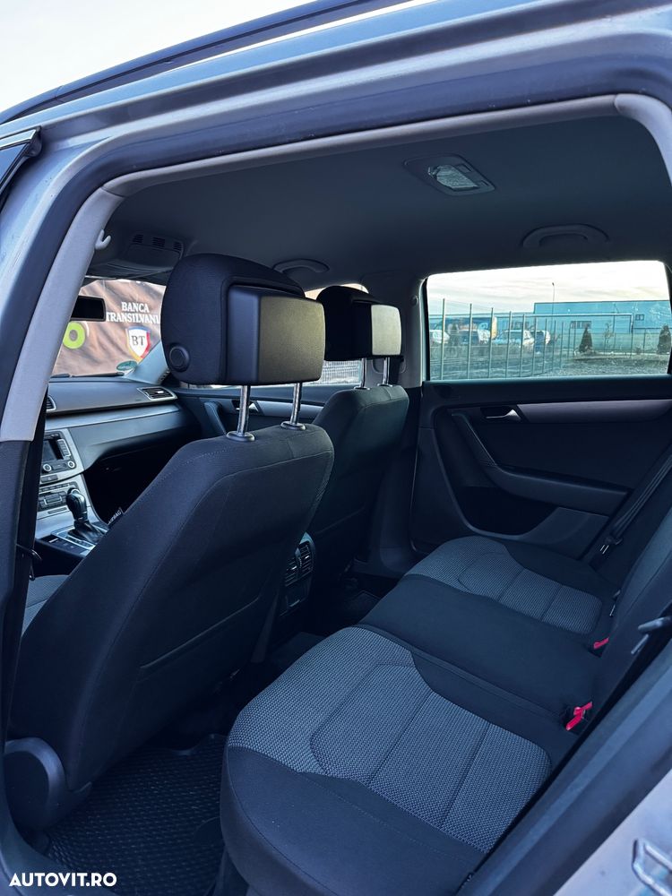 Volkswagen Passat Variant 2.0 TDI 4Motion DSG BlueMotion Tech Comfortline - 13