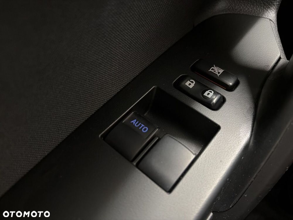 Toyota Auris 1.33 VVT-i Active - 19