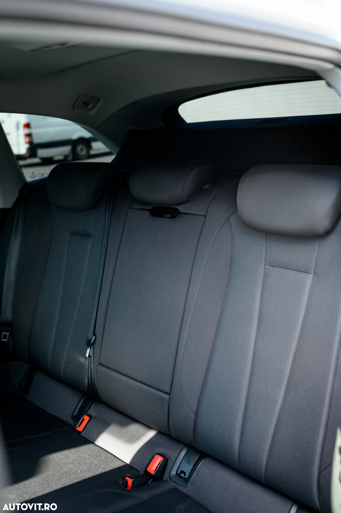 Audi A4 Avant 2.0 35 TDI S tronic MHEV Advanced - 23