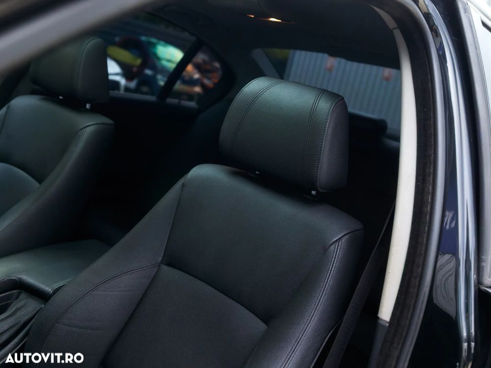 BMW Seria 3 325i xDrive Aut. M Sport Edition - 33