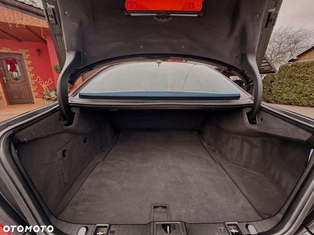 Mercedes-Benz Klasa E 320 Avantgarde - 33