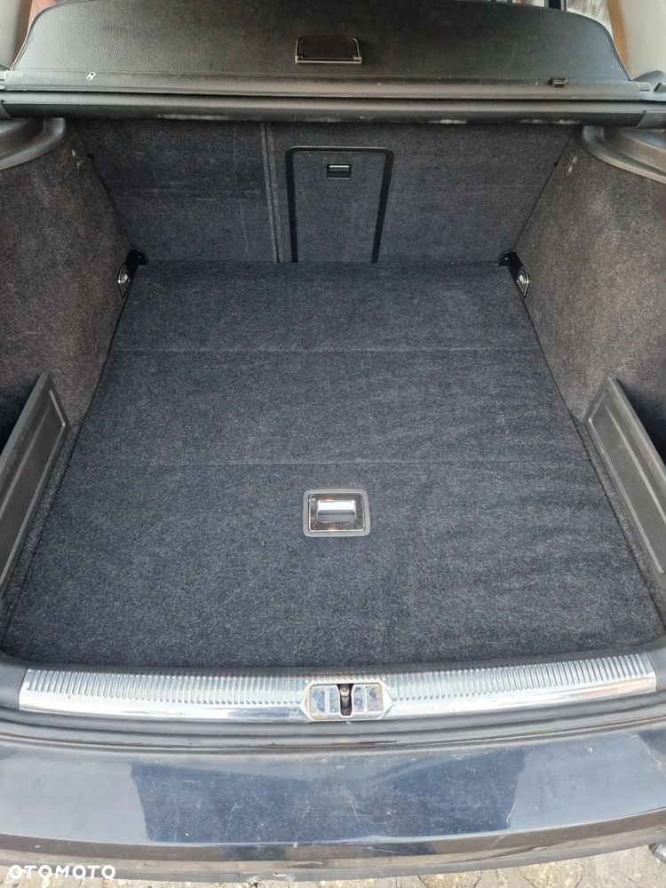 Volkswagen Passat 2.0 TDI Highline - 33