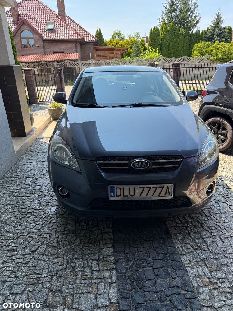 Kia Ceed 1.4 Comfort - 1