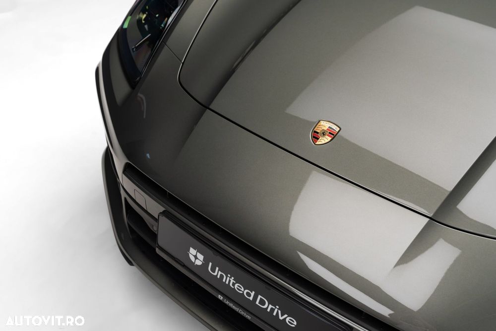Porsche Panamera 4 - 6