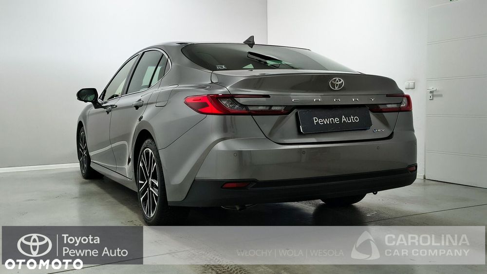 Toyota Camry 2025