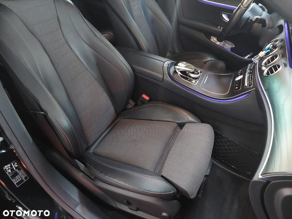 Mercedes-Benz Klasa E 220 d 4-Matic 9G-TRONIC - 17