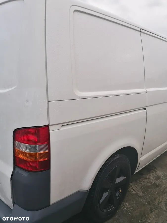 VW TRANSPORTER T5 06r  ĆWIARTKA BŁOTNIK POSZYCIE PRAWY TYŁ - 1