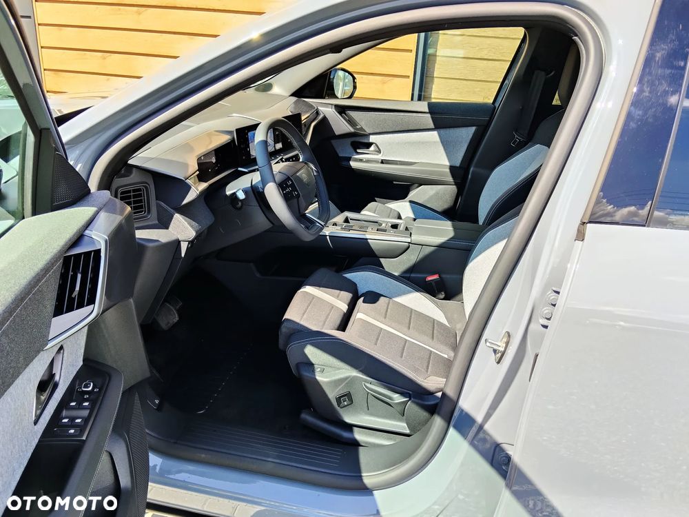 Opel Grandland 1.2 T mHEV GS Light S&S eDTC6 - 11