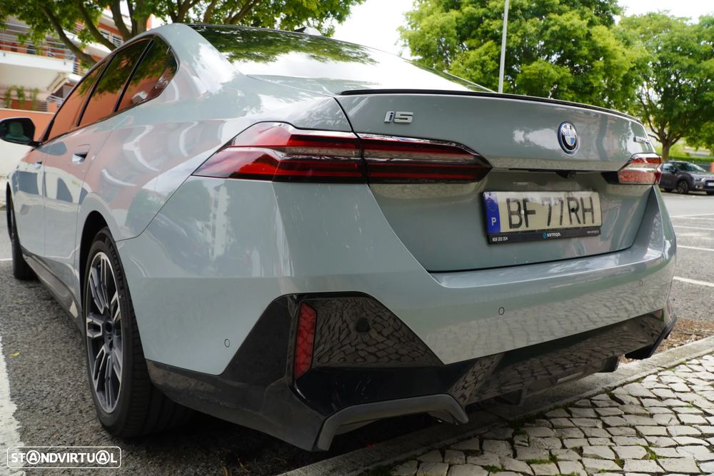 BMW i5 - 15
