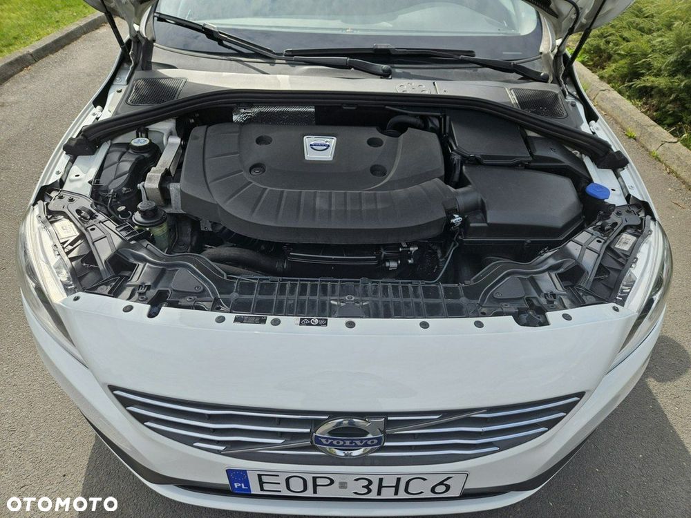 Volvo V60 D3 Geartronic Momentum - 27