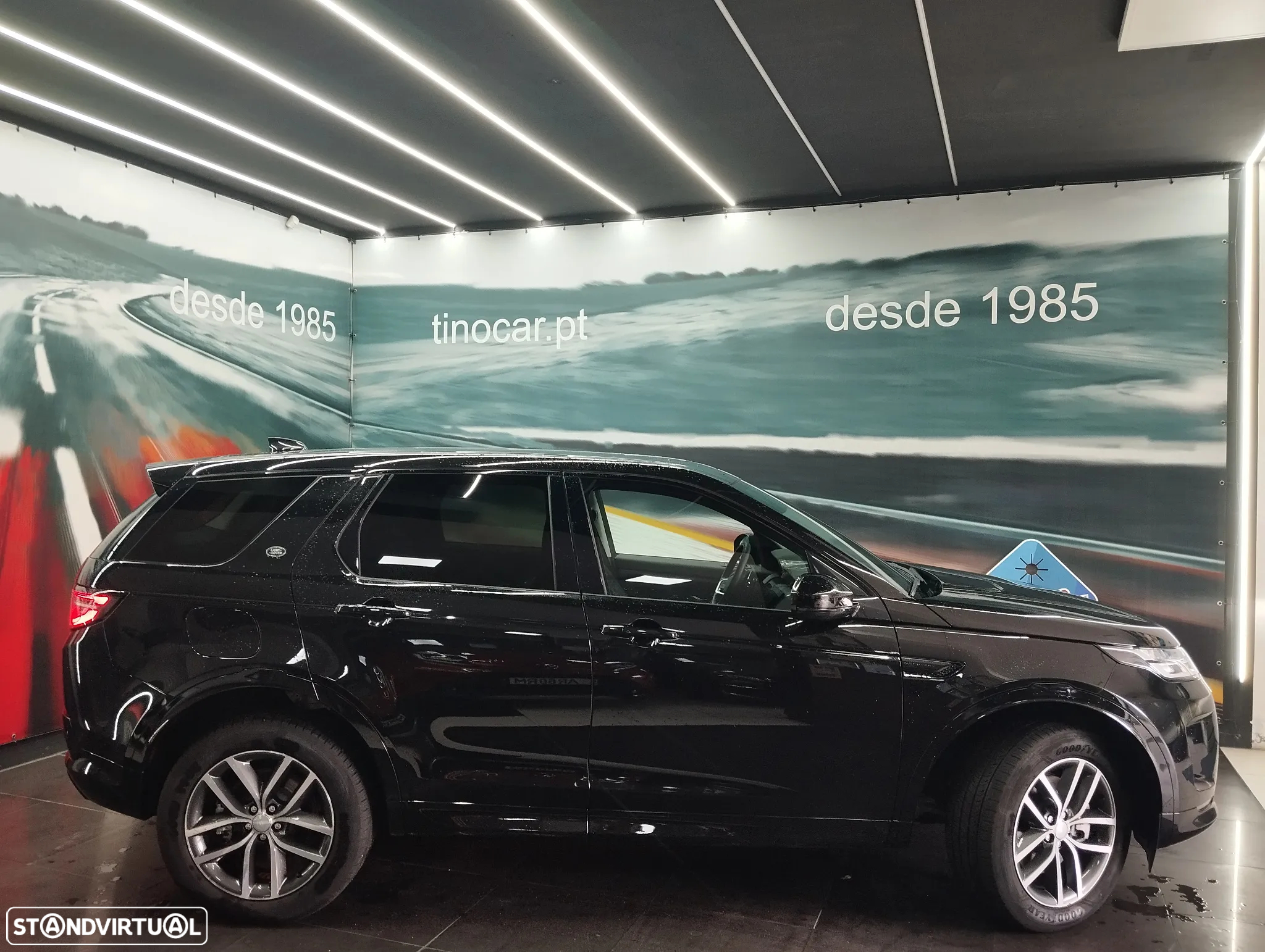 Land Rover Discovery Sport 1.5 I3 P300e AWD S - 4