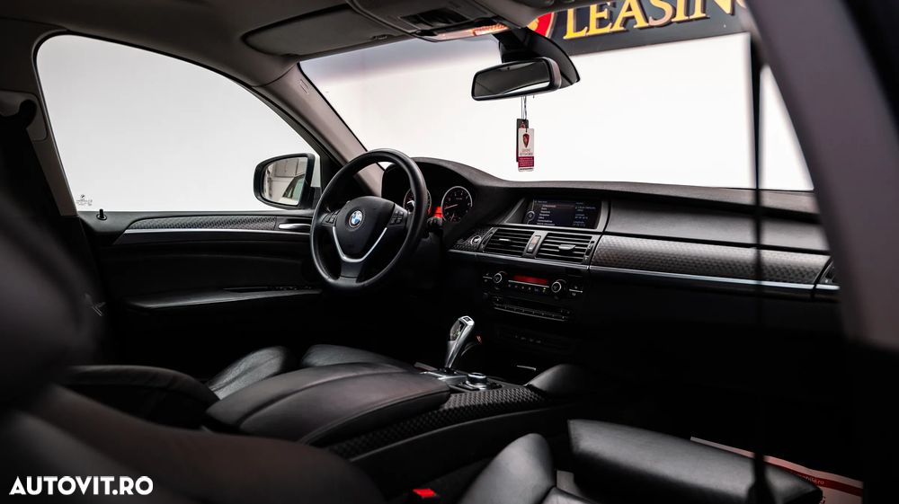 BMW X6 xDrive50i - 32