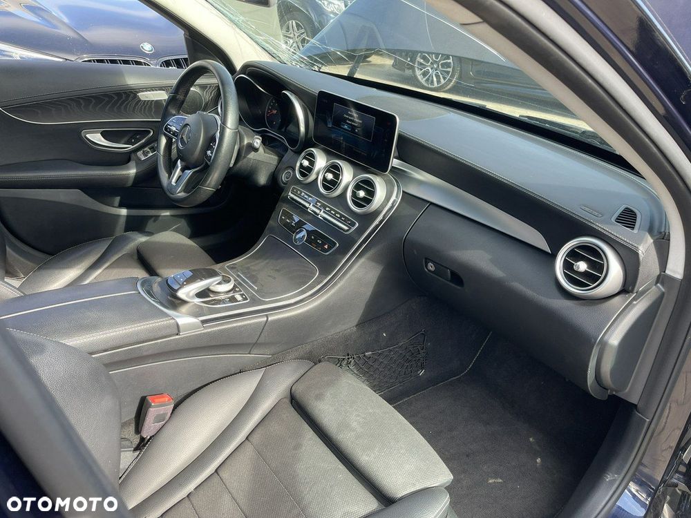 Mercedes-Benz Klasa C 300 d 4Matic 9G-TRONIC Exclusive - 13