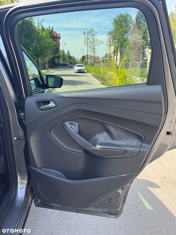 Ford Kuga 2.0 TDCi 2x4 Trend - 21
