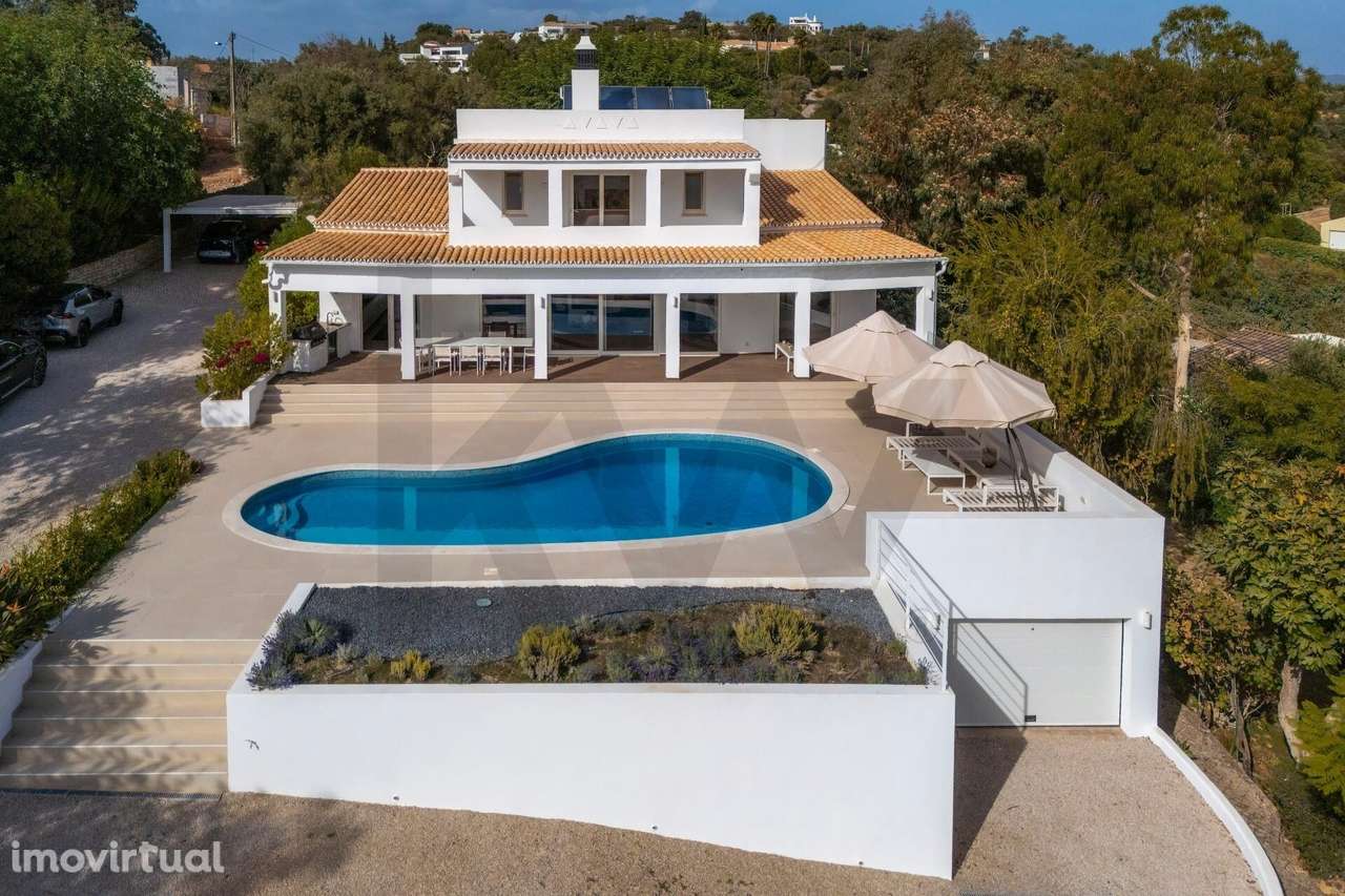 Moradia de Luxo com Vista Mar e piscina a 5 Minutos do Centro de Loulé - Grande imagem: 3/60