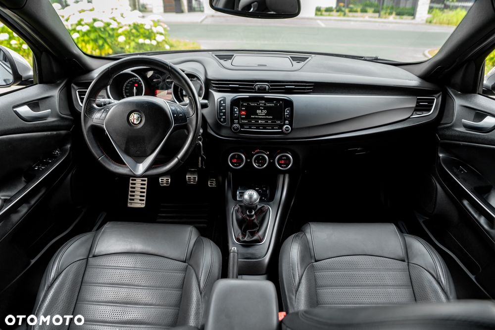 Alfa Romeo Giulietta 2.0 JTDM Distinctive - 25