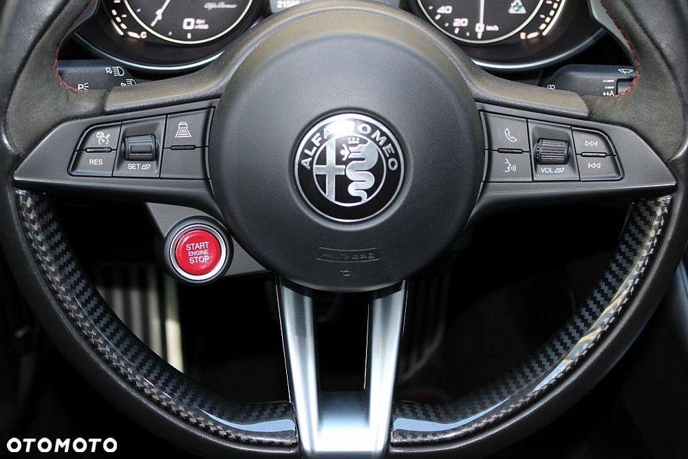 Alfa Romeo Giulia 2.9 Bi Turbo V6 Quadrifoglio - 22