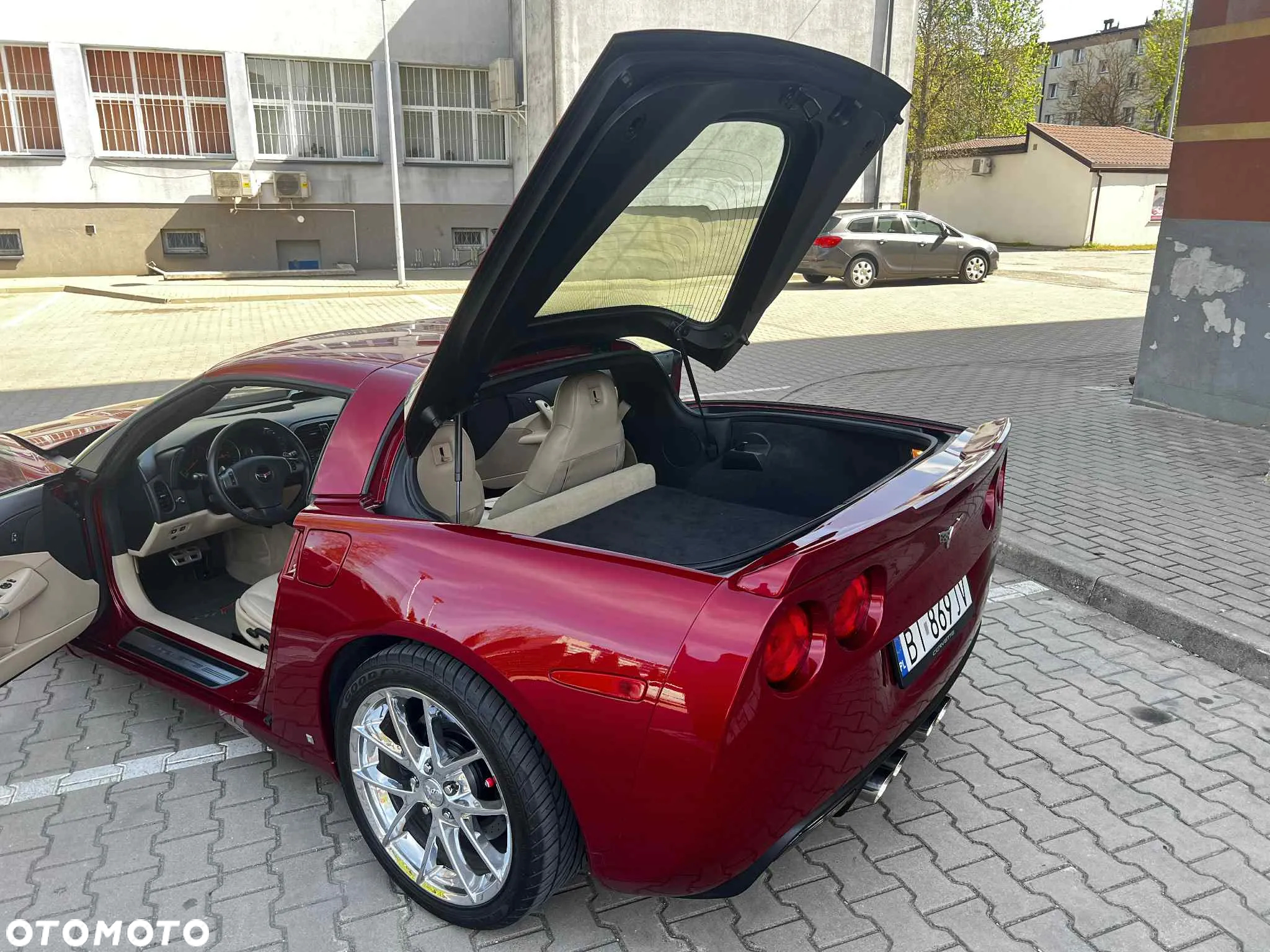 Chevrolet Corvette - 16