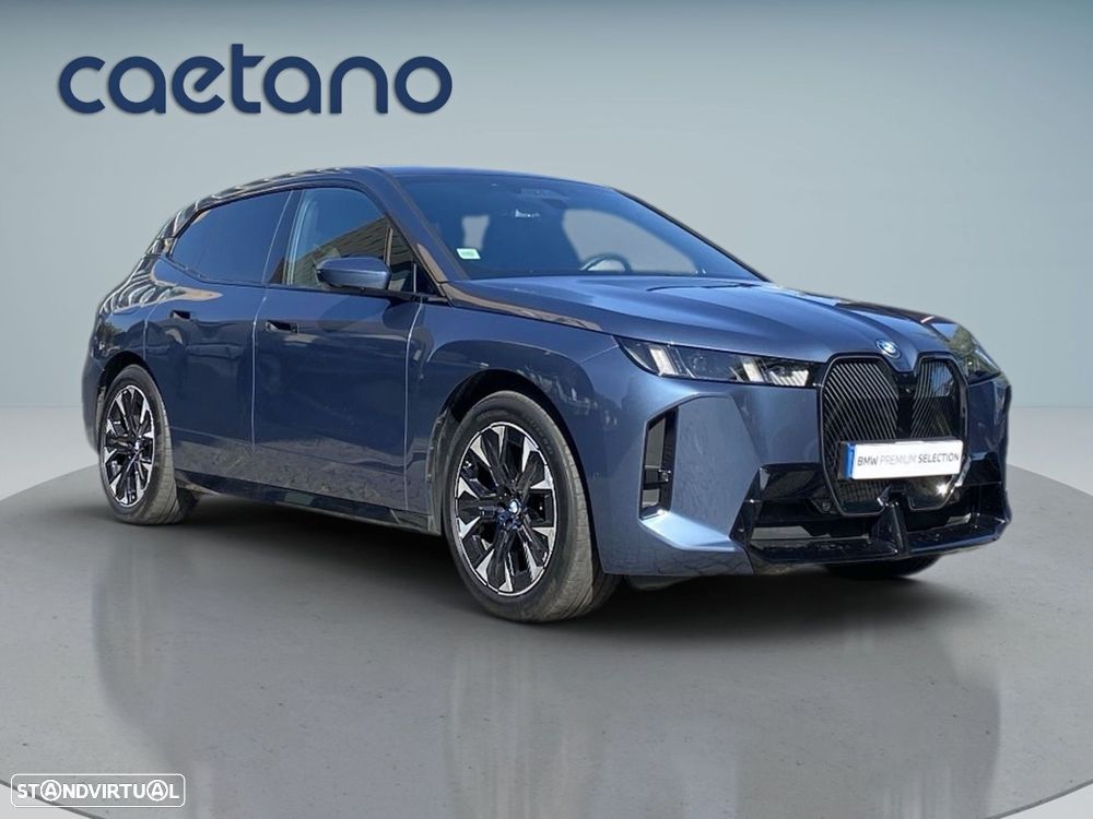 BMW iX xDrive 45 Pack Desportivo - 26