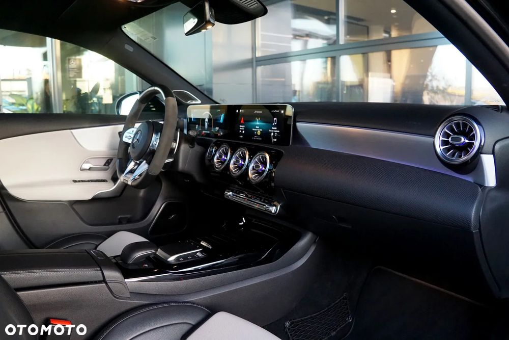 Mercedes-Benz Klasa A 45 S AMG 4-Matic 8G-DCT - 25