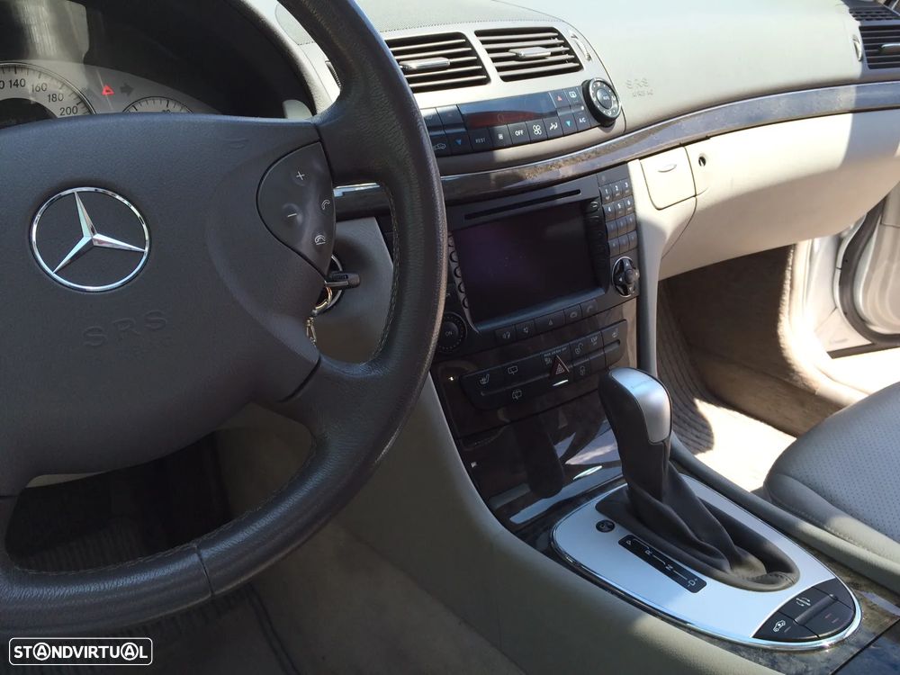 Mercedes-Benz E 320 - 5