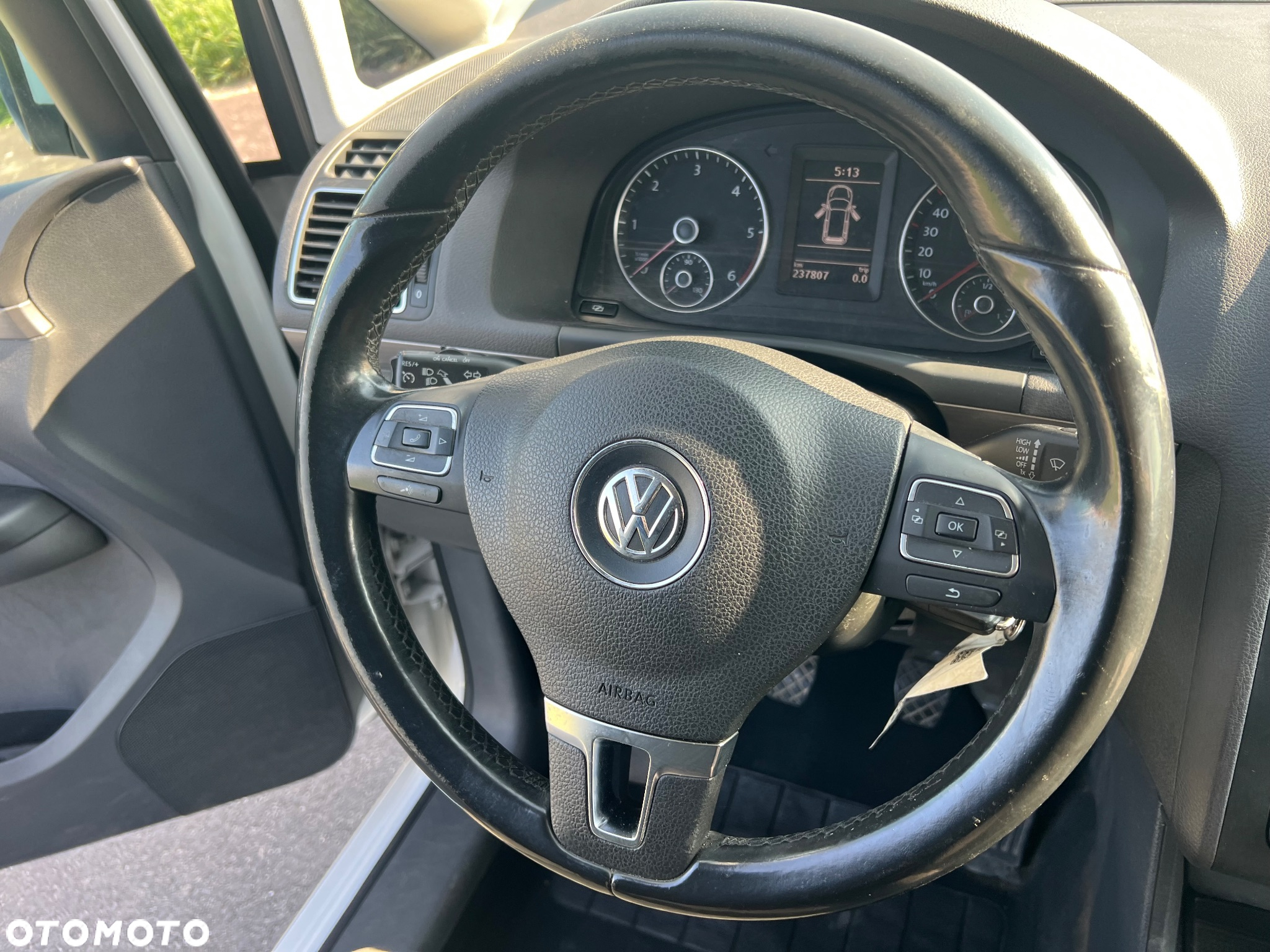 Volkswagen Touran 1.6 TDI SCR BlueMotion Technology Comfortline - 21