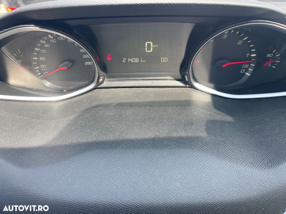 Peugeot 308 - 13