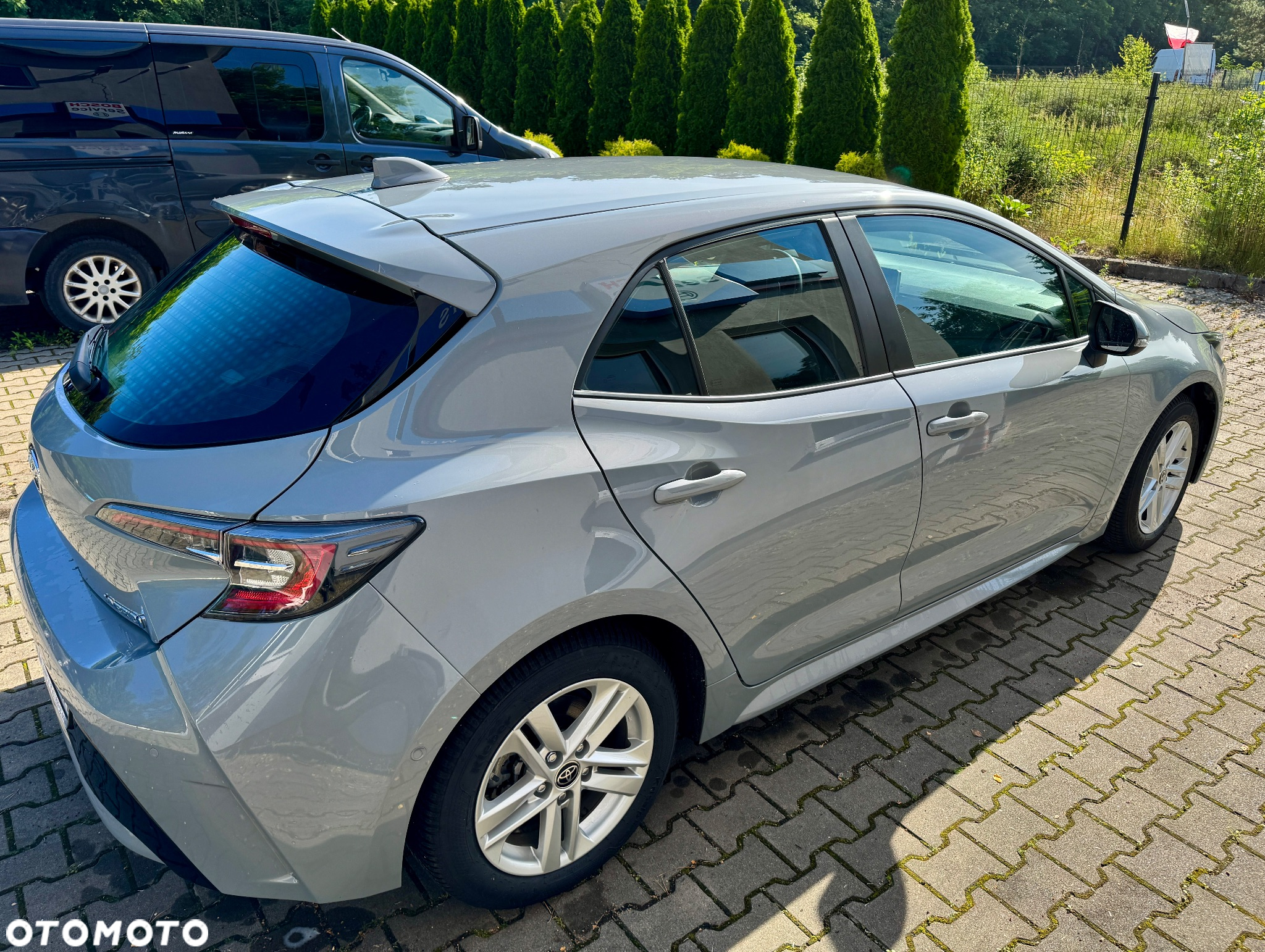 Toyota Corolla 1.8 Hybrid Executive - 3