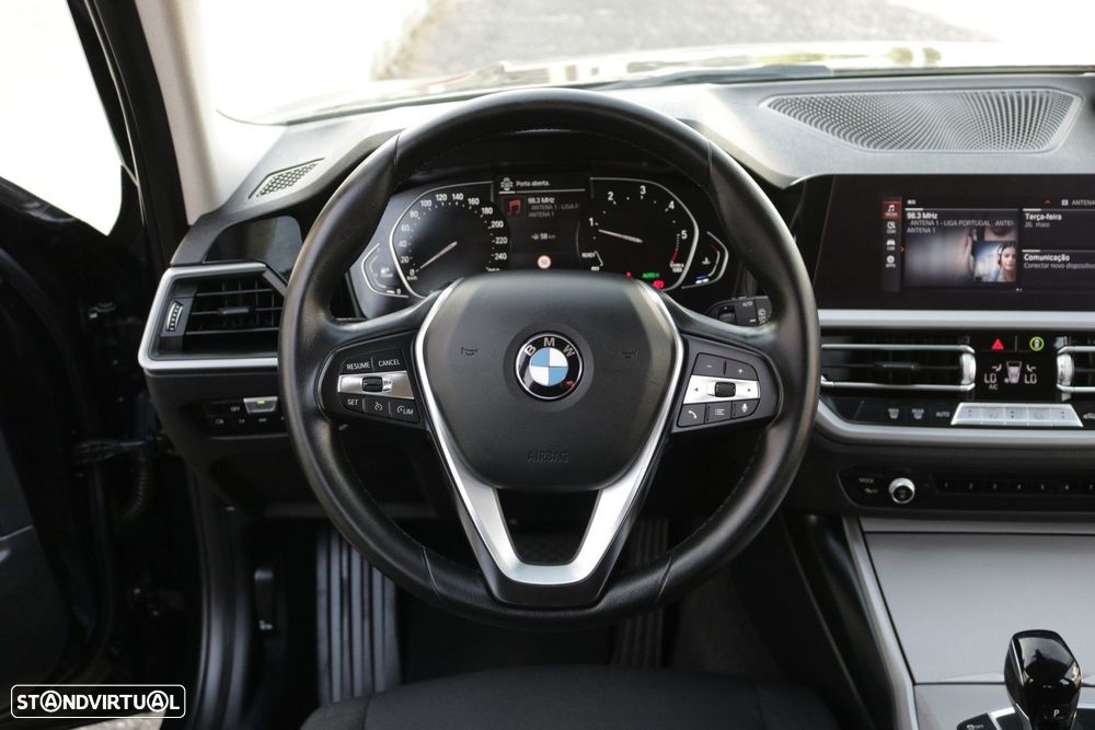 BMW 318 d Auto - 33