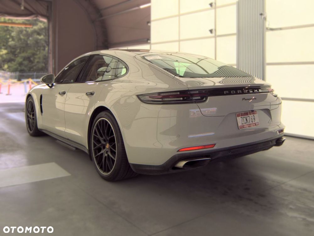Porsche Panamera - 7