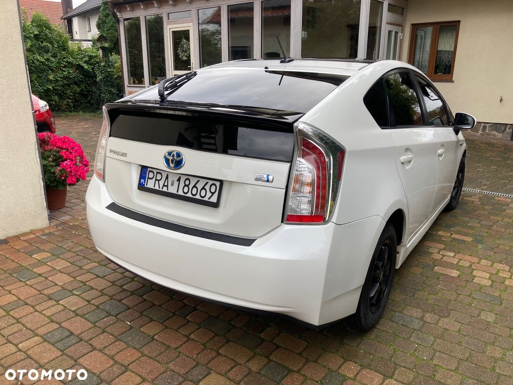 Toyota Prius Hybrid - 5