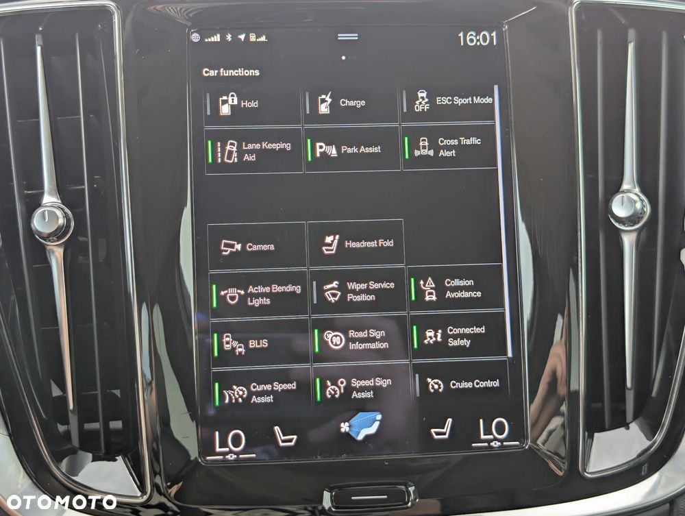 Volvo V60 T6 AWD Recharge Geartronic Inscription - 38