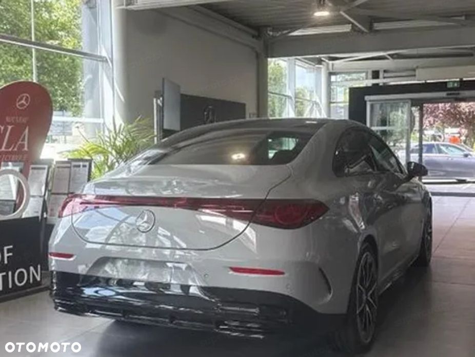 Mercedes-Benz CLA 200 mHEV 4-Matic 8G-DCT - 6
