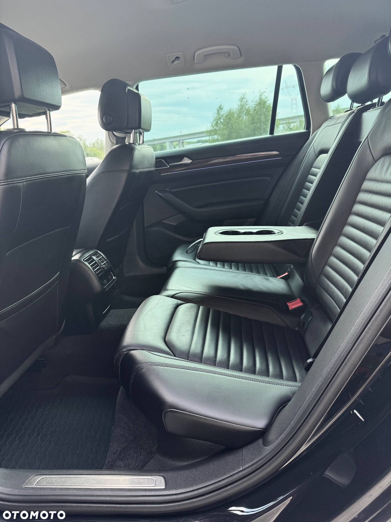 Volkswagen Passat - 18