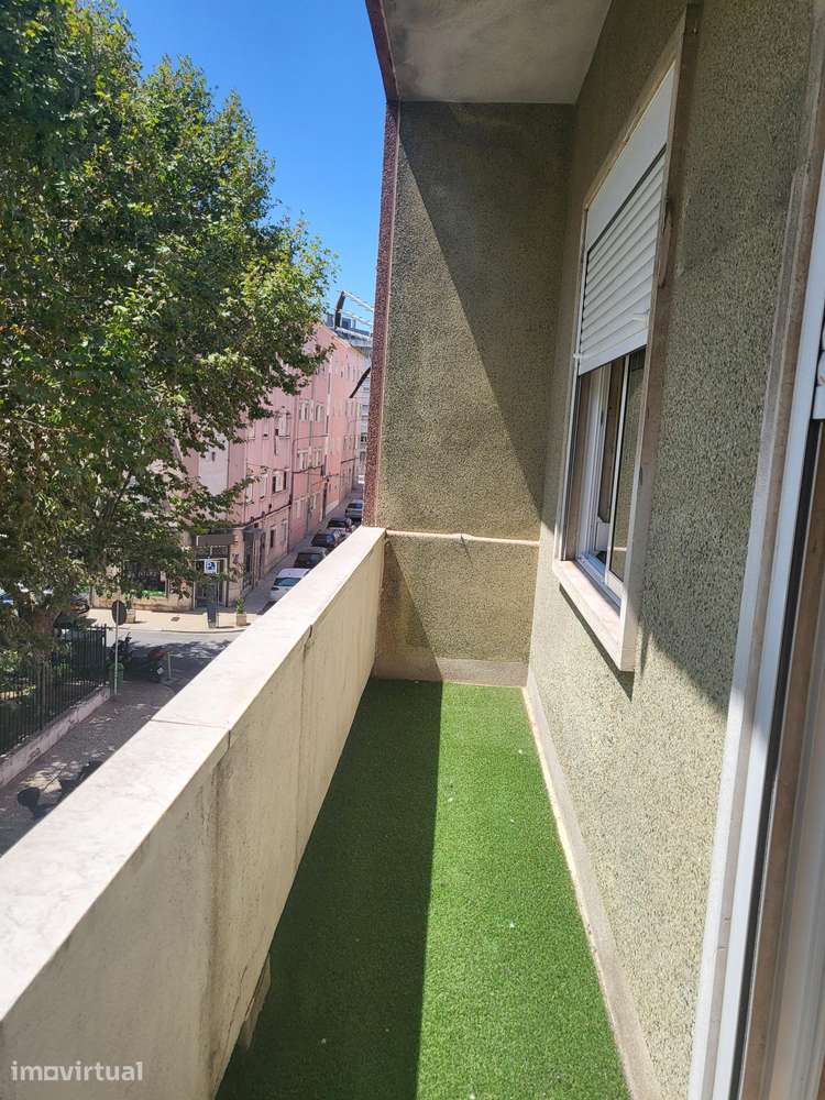 Quarto Individual Moscavide com Varanda - Grande imagem: 5/5