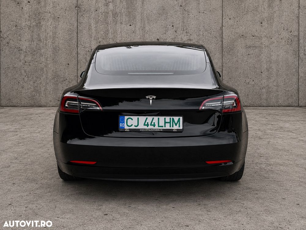 Tesla Model 3 Standard Reichweite Plus Hinterradantrieb - 12