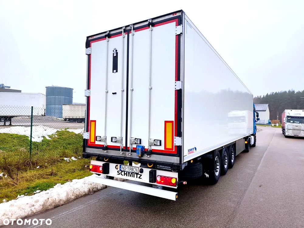 Schmitz Cargobull SKO 24 - 12