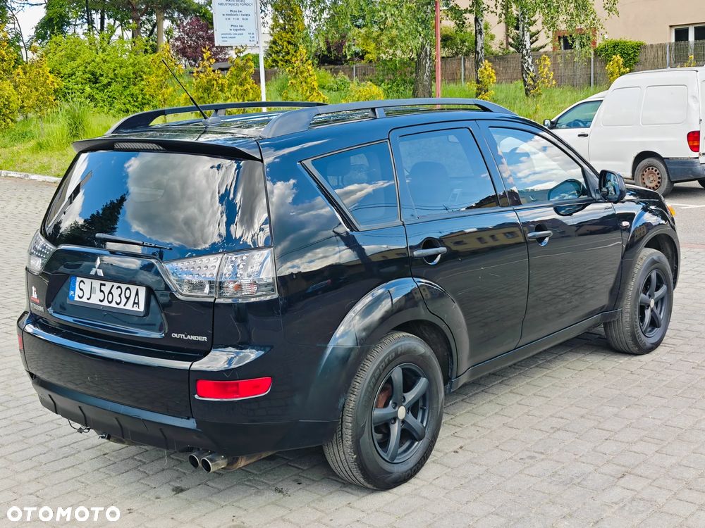 Mitsubishi Outlander 3.0 V6 XLS - 13