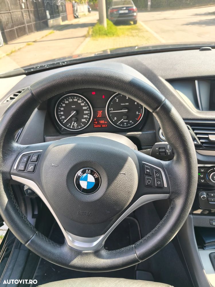BMW X1 xDrive18d xLine - 8