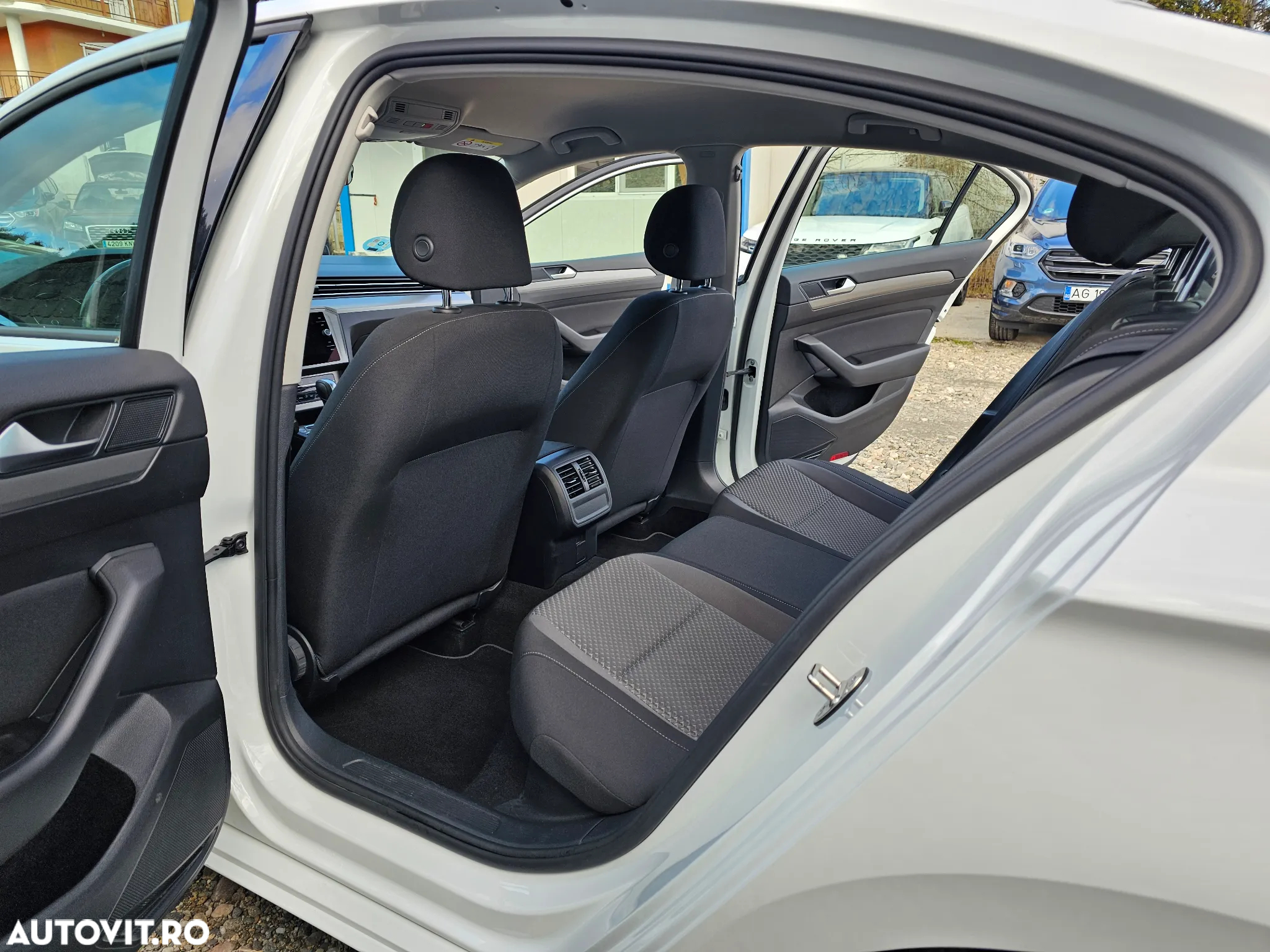 Volkswagen Passat 2.0 TDI SCR DSG - 22