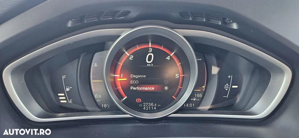 Volvo V40 D2 Momentum - 14