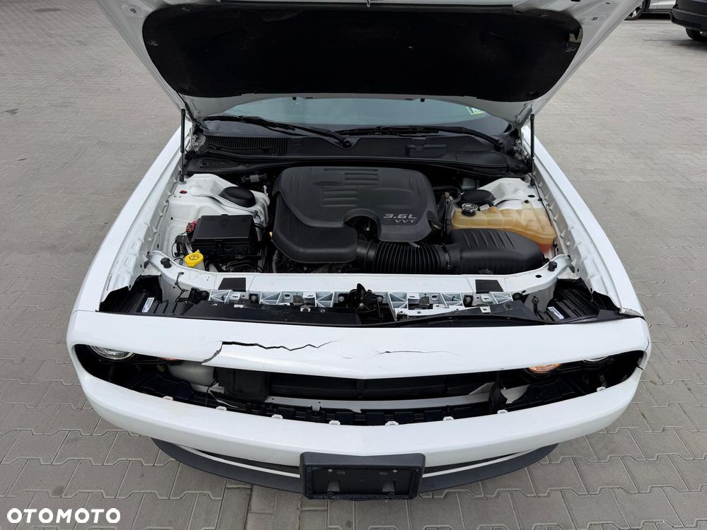 Dodge Challenger - 9