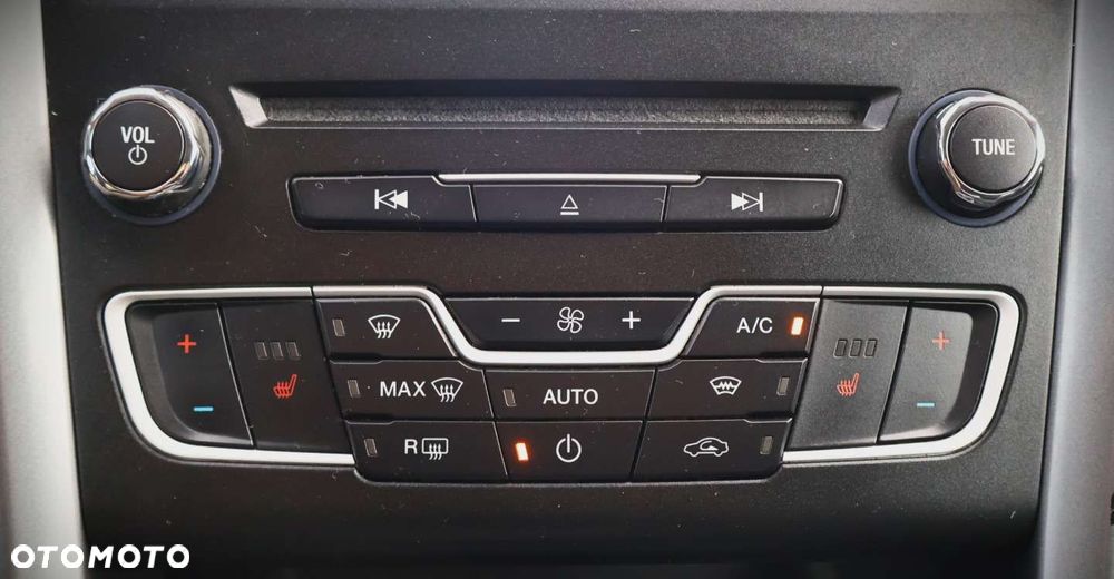 Ford Mondeo - 27