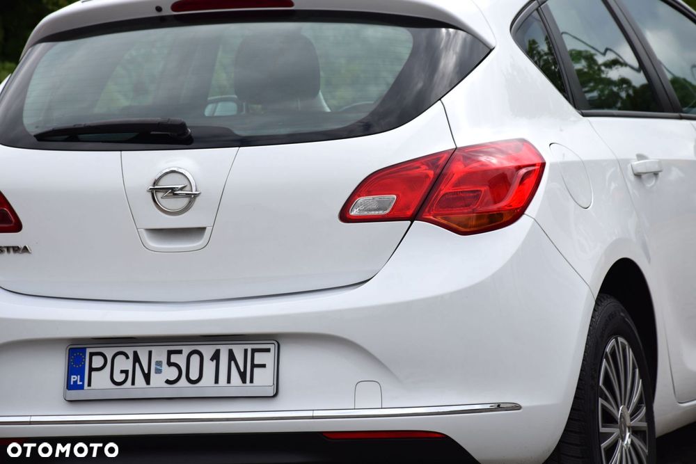Opel Astra 1.6 Design Edition - 6