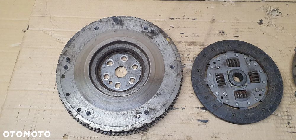 Sprzęgło tarcza docisk koło Nissan Note E11 1.4 16V - 2