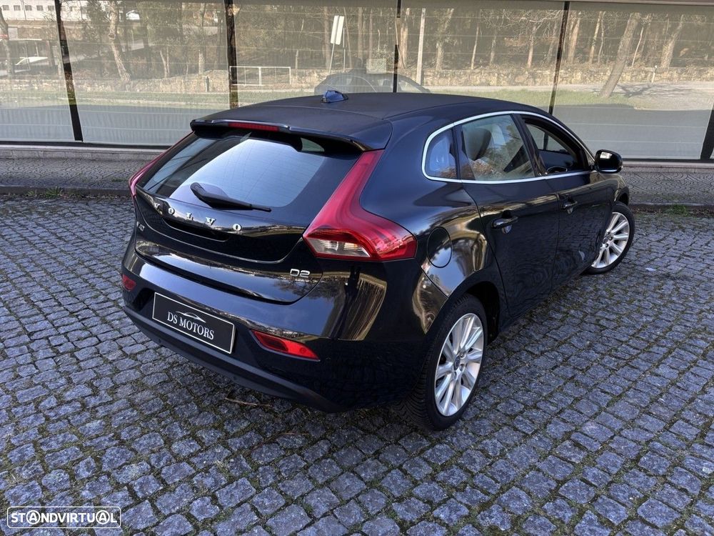 Volvo V40 1.6 D2 Momentum - 4