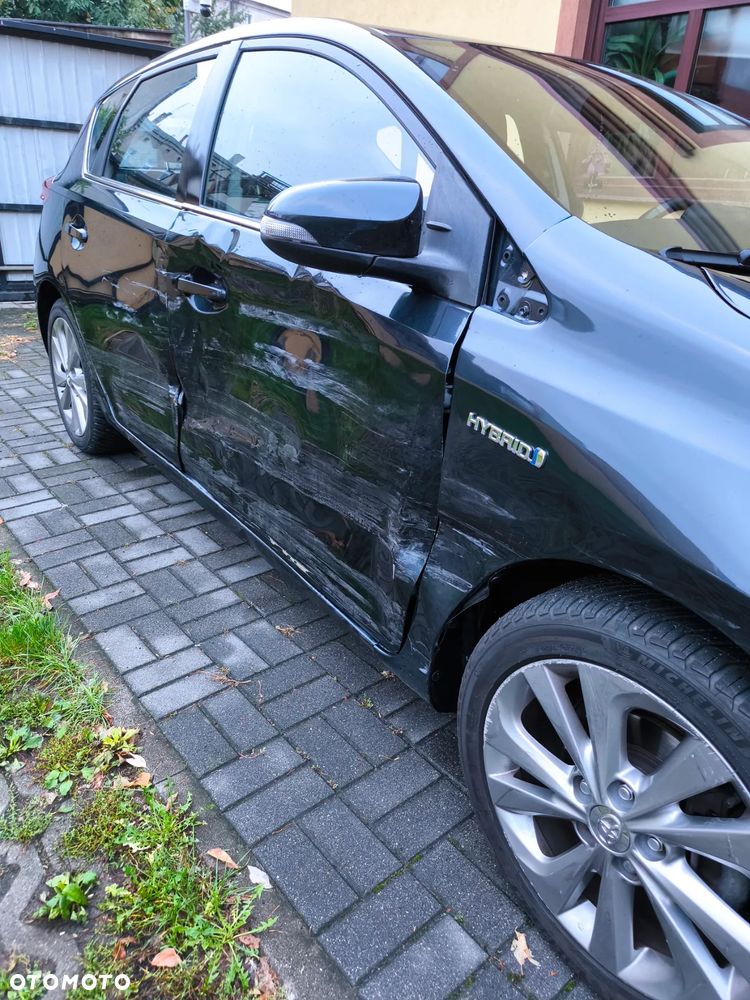 Toyota Auris 1.8 HSD Prestige - 11