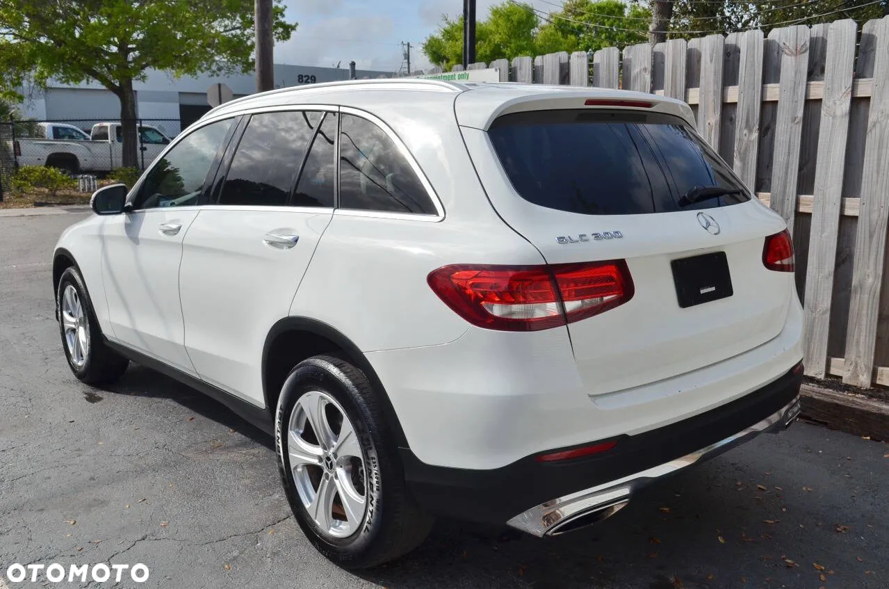 Mercedes-Benz GLC - 6